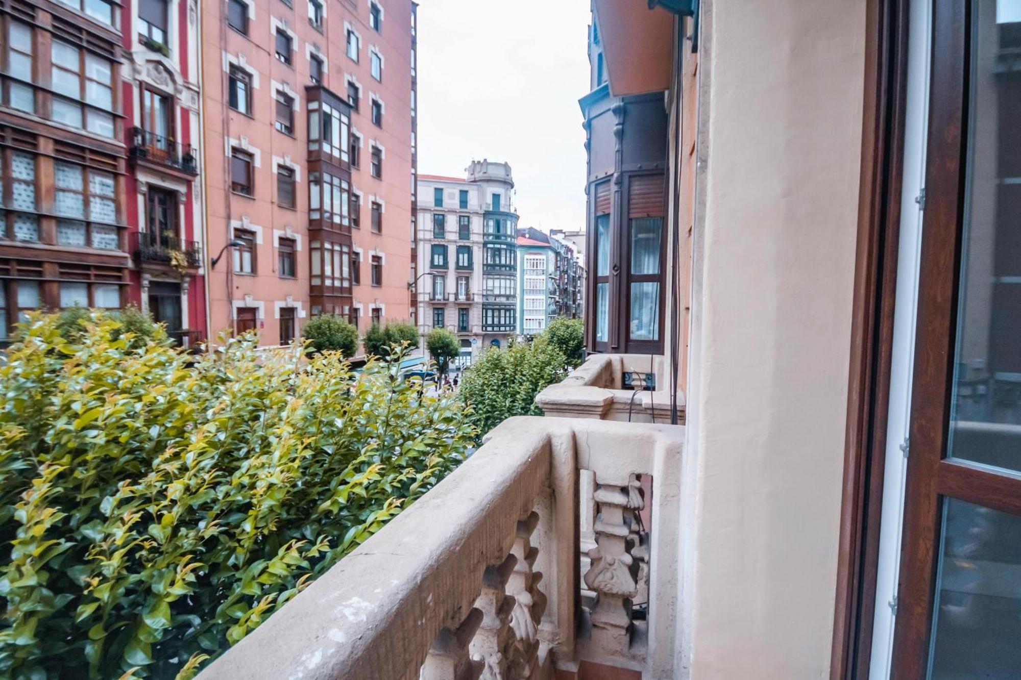 Gran Apartamento 6 Suites Bilbao Center ภายนอก รูปภาพ